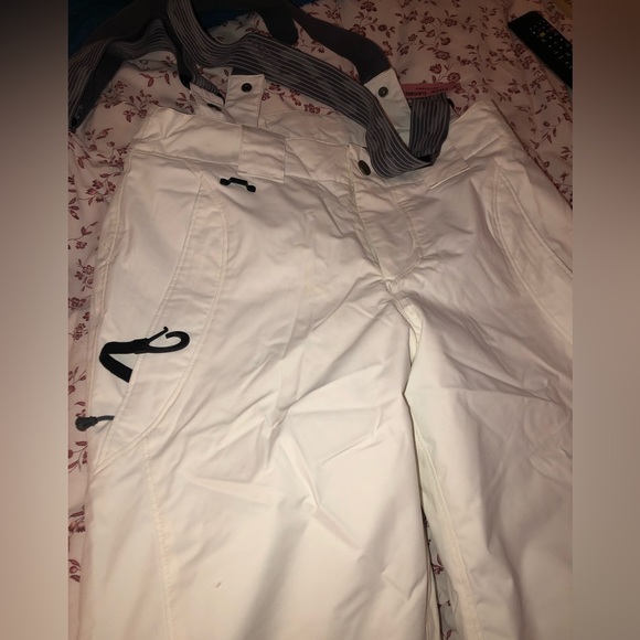 Spyder Women’s Ski Snow Bib with Removable Suspenders - Picture 7 of 15